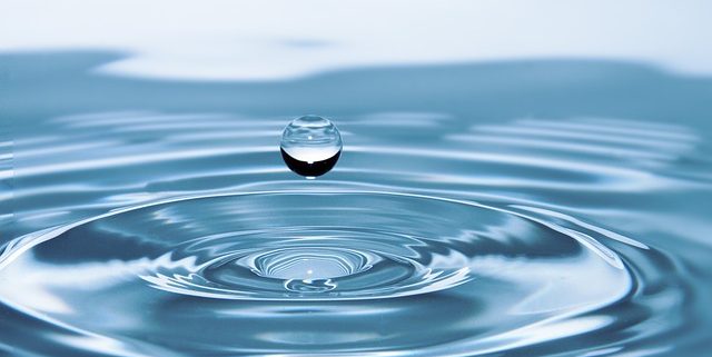 drops-of-water-578897_640